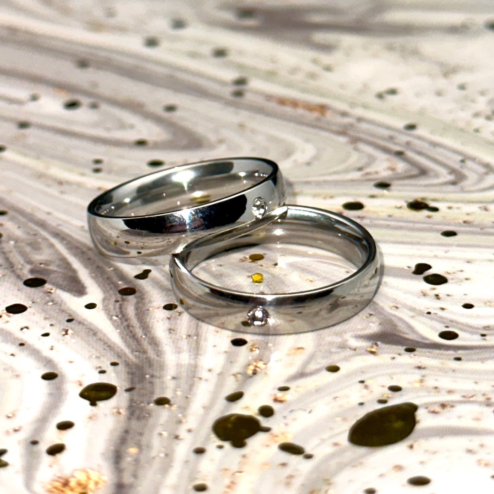 4mm Silver Ring with Cubic Zirconia stone